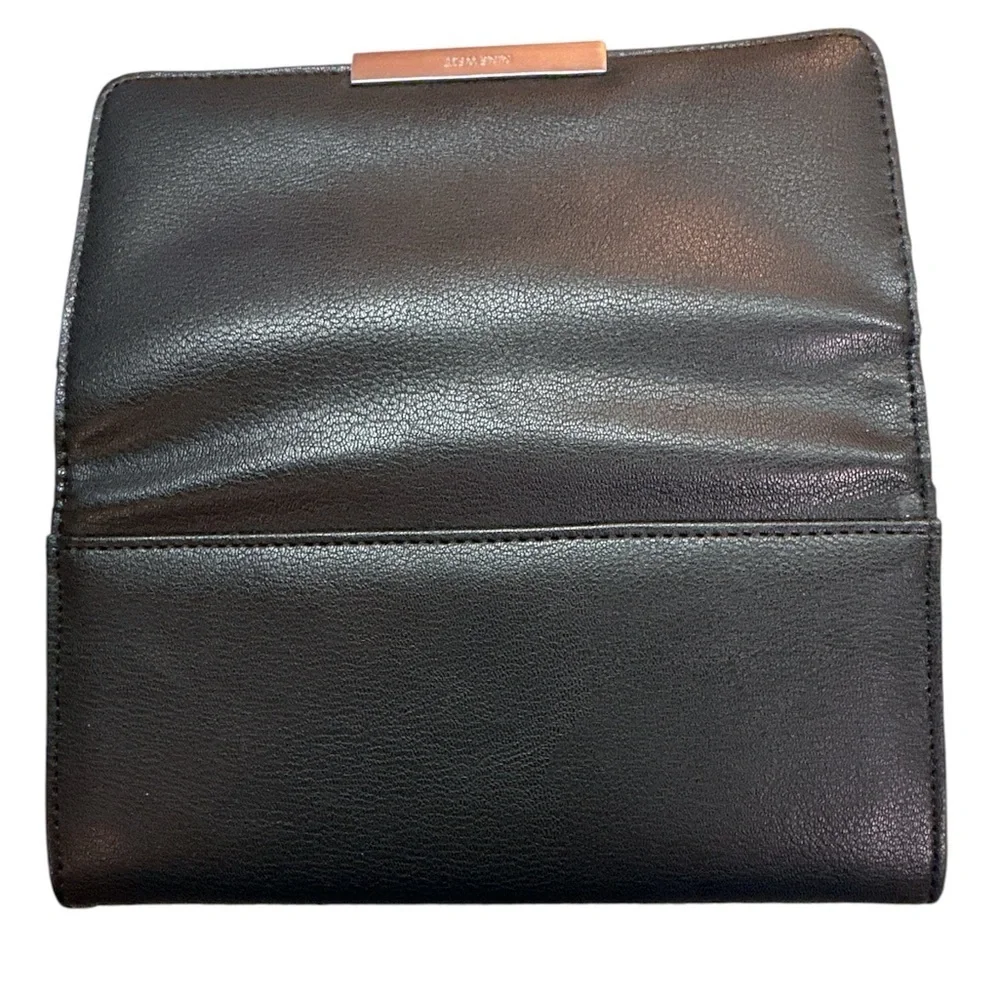 Nine West Black Polyvinyl Wallet Many Card Slots Change Pocket Cash Slots